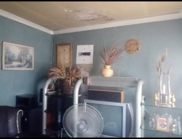 4 BEDROOM HOUSE FOR SALE IN TWALA